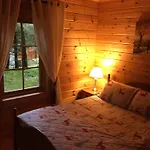 Bernard's Logcabins * Балликоннелл