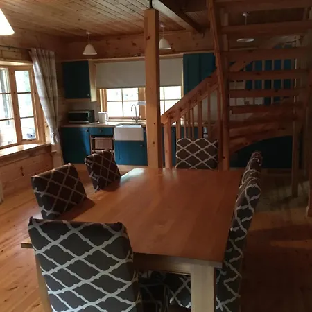 Bernard's Logcabins בליקונול