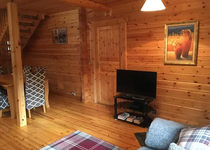 Bernard's Logcabins * باليكونيل