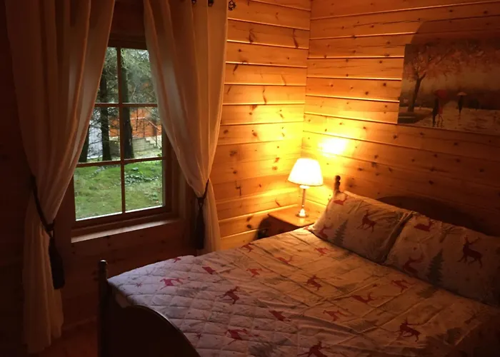 Bernard's Logcabins * باليكونيل